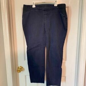 Old Navy Pixie Navy Capris Pants
